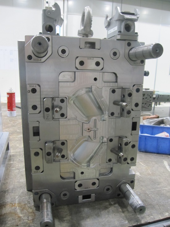 Screw Cap Covers Plastic Injection Mould